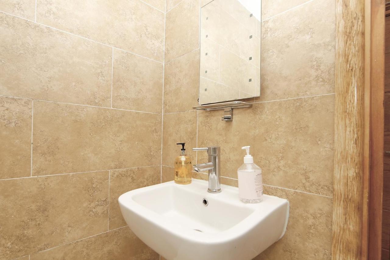 Edgware Hub Otel Londra Dış mekan fotoğraf